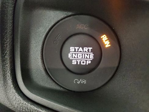 Used 2025 Jeep Wrangler Sport S image 20