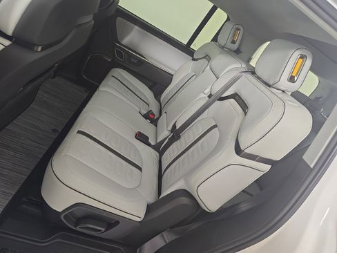 Used 2024 Rivian R1S Adventure AWD/4WD image 21