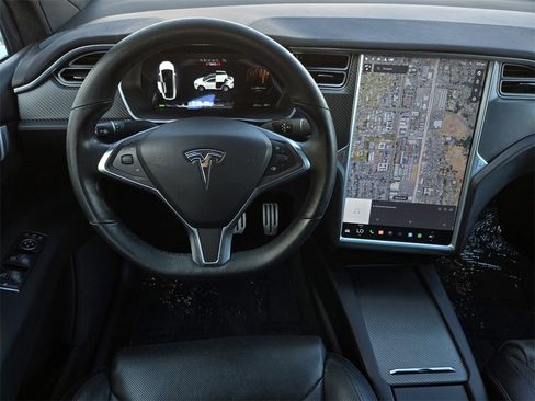 Used 2016 Tesla Model X Performance image 15