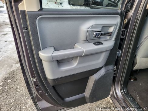 Used 2018 RAM 1500 Big Horn image 25