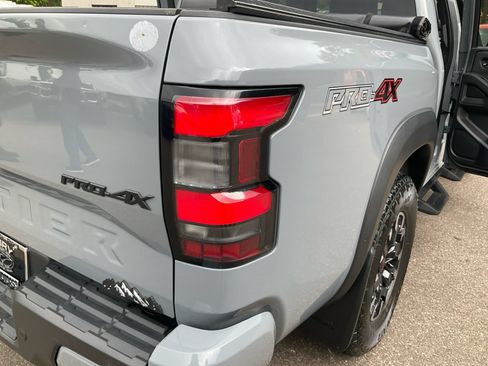 Used 2023 Nissan Frontier PRO-4X w/ Pro Convenience Package AWD/4WD image 18