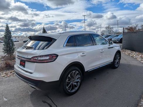 Certified 2022 Lincoln Nautilus Reserve image 5