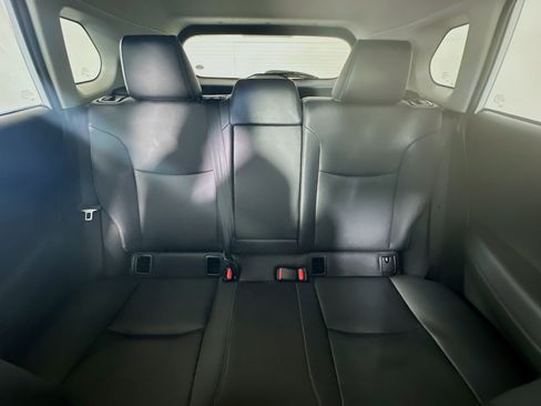 Used 2023 Toyota Corolla Cross XLE w/ Convenience Package AWD/4WD image 30