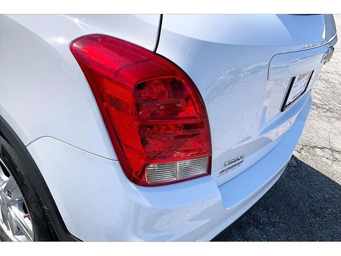Used 2020 Chevrolet Trax LS w/ Tint and Cruise Package FWD image 34