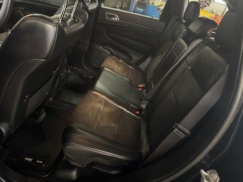 Used 2022 Jeep Grand Cherokee Laredo X image 21