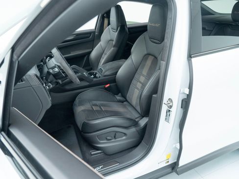 Certified 2023 Porsche Cayenne Turbo GT AWD/4WD image 5