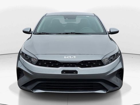 Used 2022 Kia Forte LXS w/ LXS Technology Package FWD image 8
