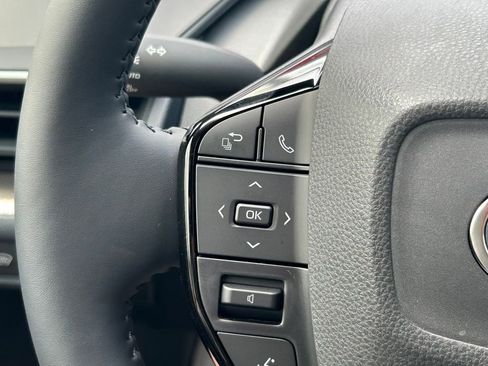 New 2026 Toyota Prius XLE FWD image 36