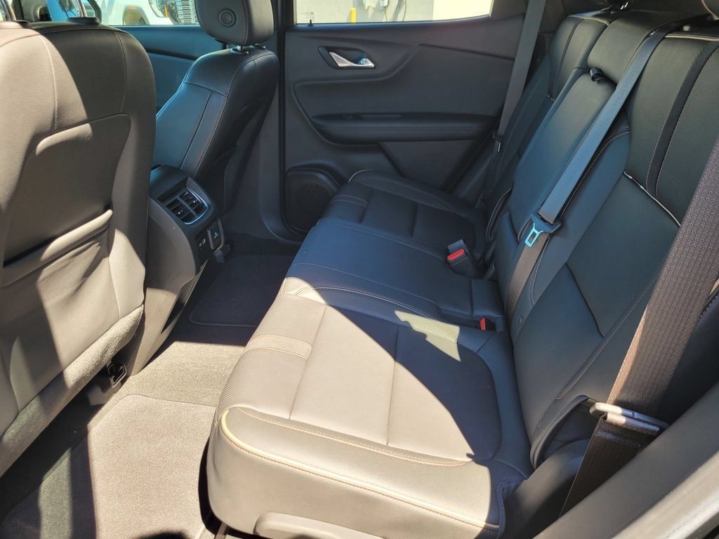 Used 2024 Chevrolet Blazer Premier FWD image 11
