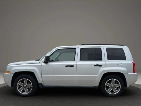 Used 2008 Jeep Patriot Sport FWD image 2