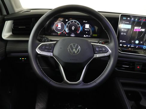 Used 2026 Volkswagen Tiguan SE w/ Panoramic Sunroof Package AWD/4WD image 24
