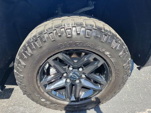 Certified 2023 Chevrolet Silverado 1500 LT Trail Boss AWD/4WD image 42