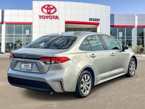 Used 2024 Toyota Corolla LE FWD image 7