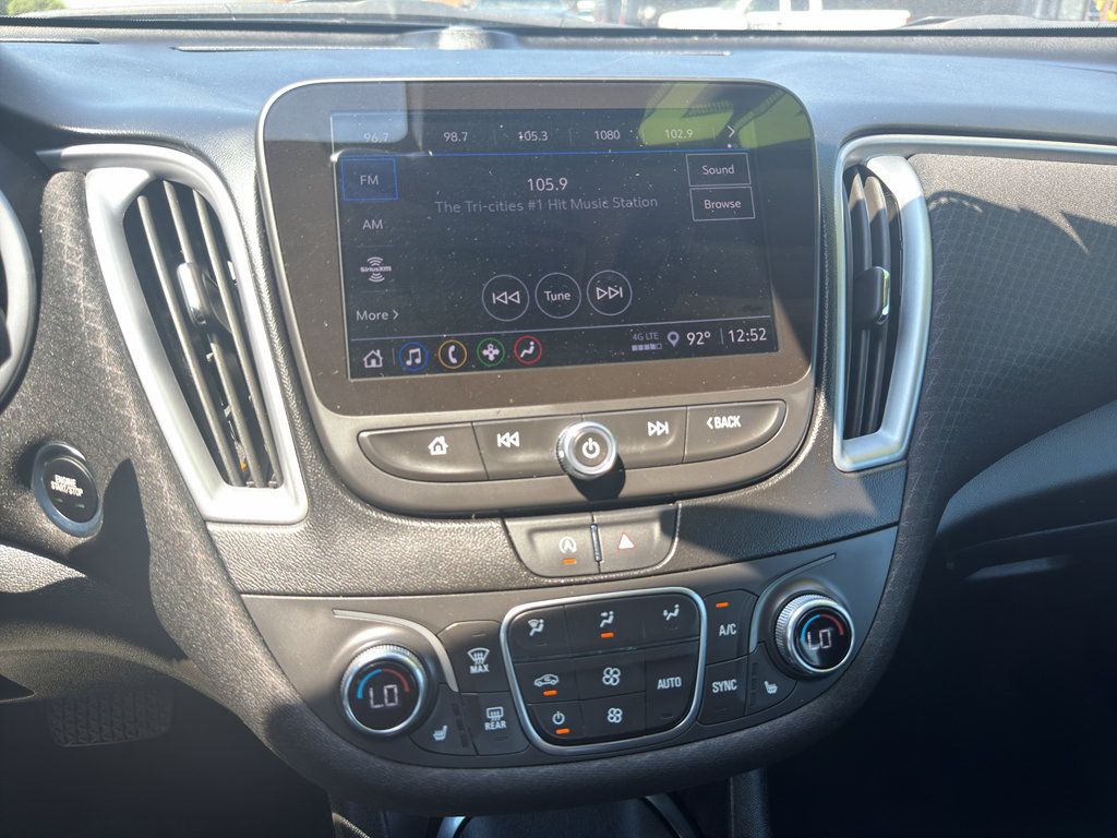 Used 2024 Chevrolet Malibu LT FWD image 18