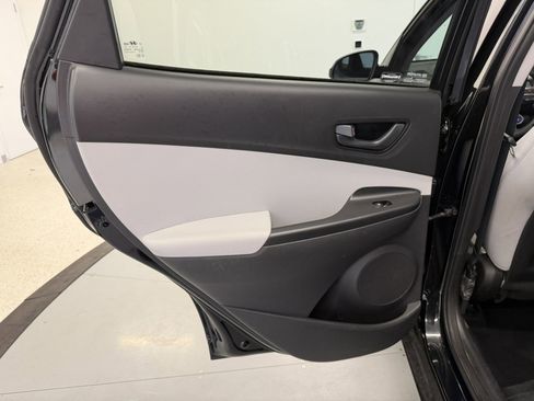 Used 2023 Hyundai Kona SEL image 28