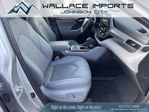 Used 2024 Toyota Highlander Platinum AWD/4WD image 38