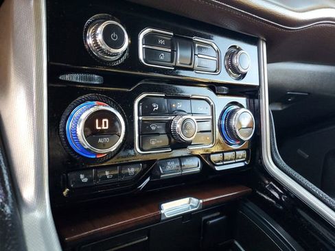 Used 2022 GMC Yukon Denali image 22