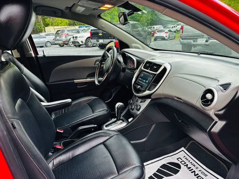 Used 2017 Chevrolet Sonic Premier FWD image 7