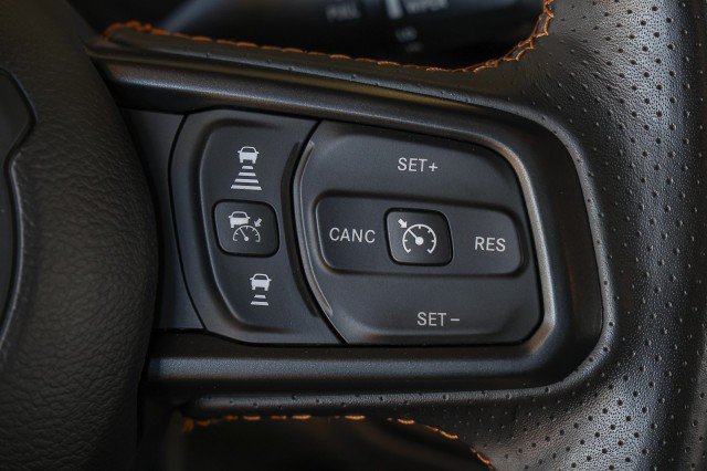 Used 2024 Jeep Gladiator Mojave w/ Steel Bumper Group AWD/4WD image 27