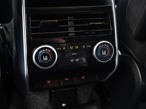 Used 2024 Land Rover Range Rover SE AWD/4WD image 19
