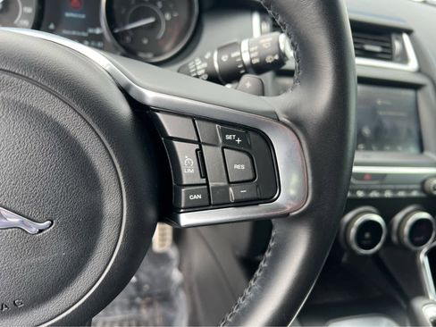 Used 2019 Jaguar E-PACE R-Dynamic SE image 33