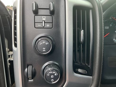 Used 2018 GMC Sierra 2500 SLT w/ Duramax Plus Package AWD/4WD image 45