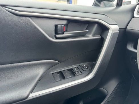 Certified 2019 Toyota RAV4 LE w/ All Weather Liner Package image 29