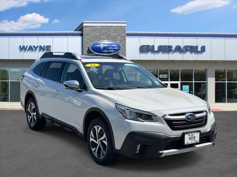 Certified 2022 Subaru Outback Touring AWD/4WD image 1