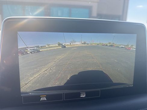 Used 2021 Chevrolet Tahoe Z71 image 19