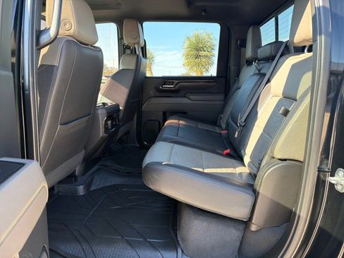 Used 2024 Chevrolet Silverado 2500 ZR2 w/ Technology Package image 13