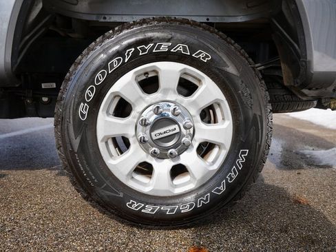 Used 2024 Ford F250 XLT image 30