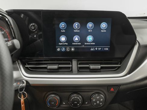 Used 2025 Chevrolet Trax RS FWD image 20