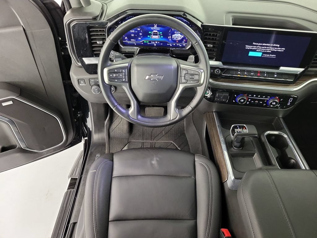 Used 2025 Chevrolet Silverado 1500 RST w/ Convenience Package II AWD/4WD image 14