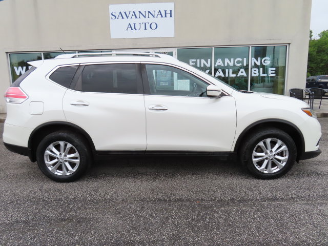 Used 2016 Nissan Rogue SV AWD/4WD image 2
