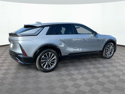 New 2026 Cadillac Lyriq Sport w/ LPO, Floor Liner Package image 5