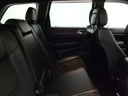 Used 2018 Jeep Grand Cherokee Altitude RWD image 19