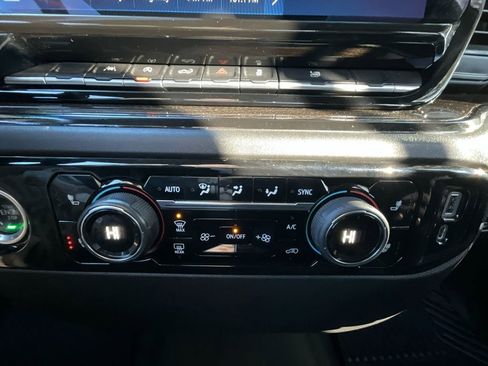 Used 2022 Chevrolet Silverado 1500 LT image 19