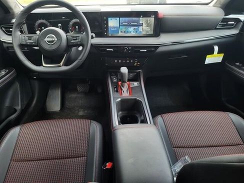 New 2025 Nissan Kicks SR image 22