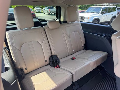 Used 2024 Ford Expedition Max Limited RWD image 29