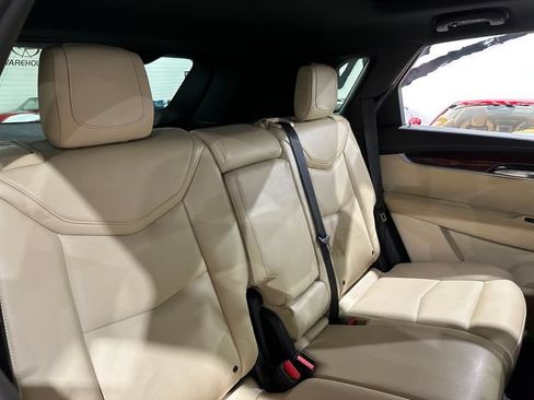 Used 2018 Cadillac XT5 Luxury w/ Driver Awareness Package FWD image 19