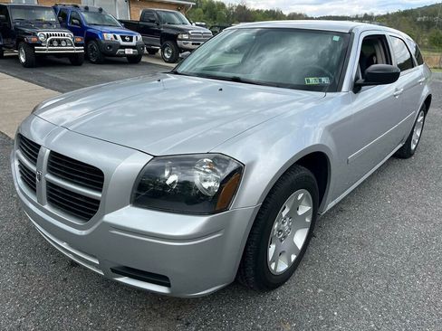 Used 2005 Dodge Magnum SE RWD image 5