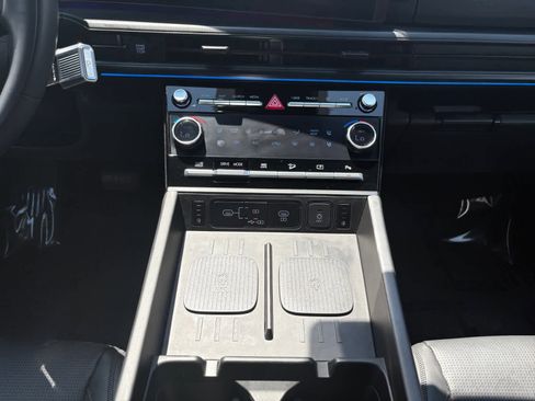 Used 2025 Hyundai Santa Fe Calligraphy image 11