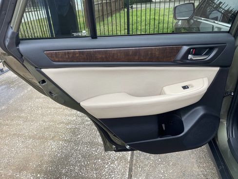 Used 2015 Subaru Outback 2.5i Limited image 14