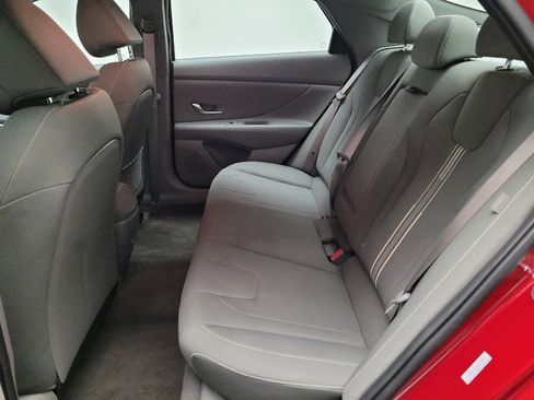 Used 2025 Hyundai Elantra SEL image 18