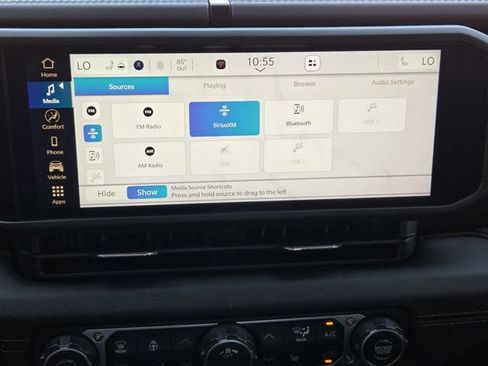 Certified 2025 Jeep Gladiator Sport AWD/4WD image 20