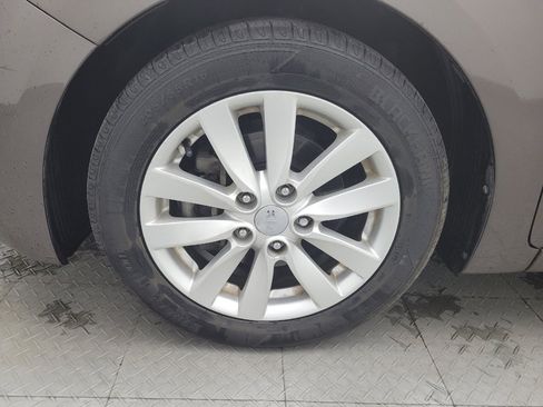 Used 2015 Kia Forte EX image 31