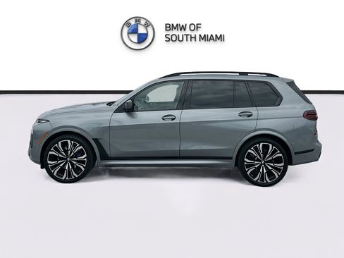 Used 2025 BMW X7 M60i AWD/4WD image 4