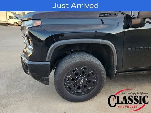 Used 2024 Chevrolet Silverado 2500 LTZ w/ LTZ Plus Package image 13