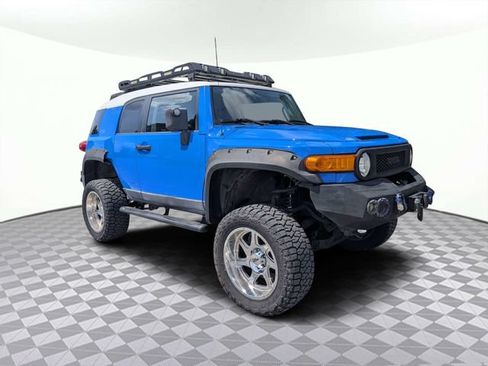 Used 2008 Toyota FJ Cruiser 4WD w/ Convenience Pkg image 2