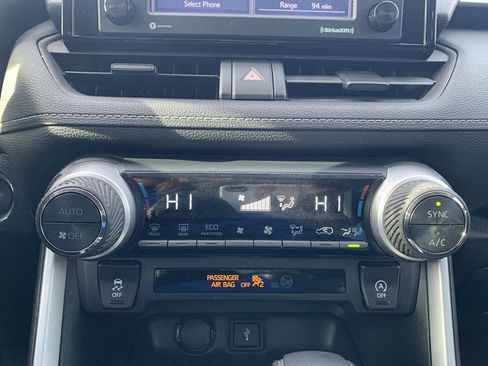 Used 2020 Toyota RAV4 XLE image 16